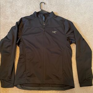 Black XL Arc’teryx windstopper running jacket